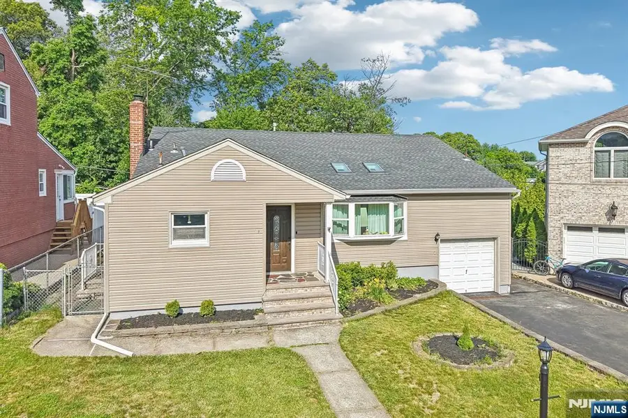 84 Howard Place, Nutley, NJ 07110 - #3