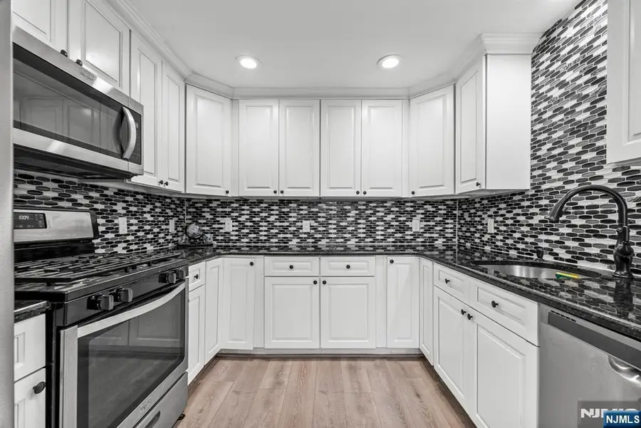 20 Shawnee Road, Hopatcong, NJ 07843 - #3
