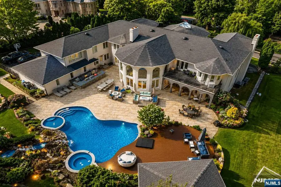 14 E Hill Court, Cresskill, NJ 07626 - #3