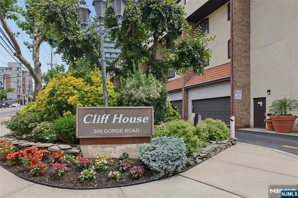 300 Gorge Road 57, Cliffside Park, NJ 07010