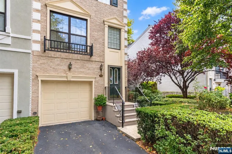 312 Wilshire Drive 3013, Nutley, NJ 07110 - #2