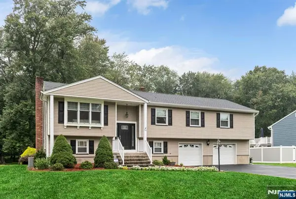 69 Forest Drive, Pequannock Township, NJ 07444