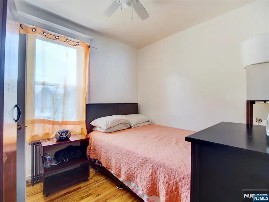 139-141 Richelieu Terrace, Newark, NJ 07106 - #3