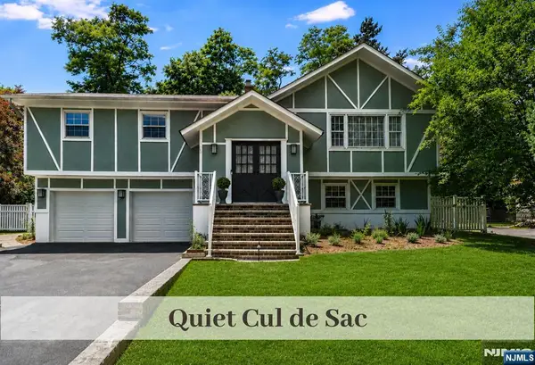 11 Stone Ridge Lane, Ho-Ho-Kus, NJ 07423