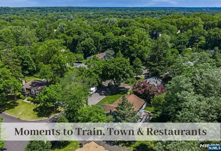 11 Stone Ridge Lane, Ho Ho Kus, NJ 07423 - #2