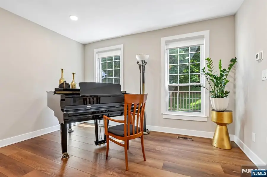 12 Clearwater Drive, Wayne, NJ 07470 - #3