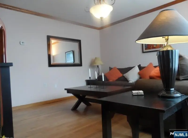 404-406 Chestnut Street 30, Newark, NJ 07105 - #3