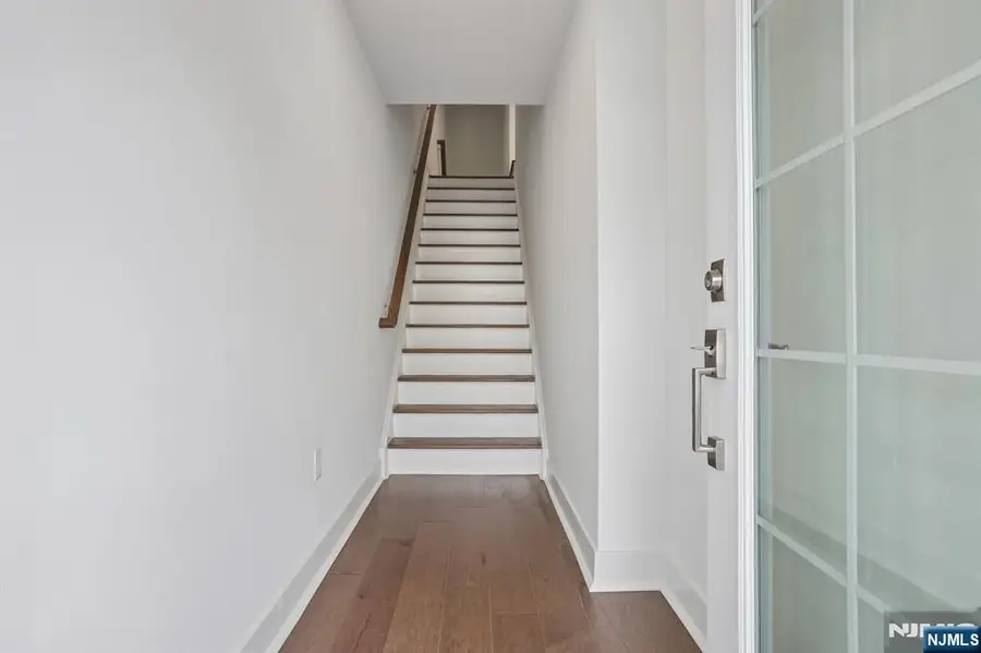 69 Eastwood Terrace, East Hanover, NJ 07936 - #3