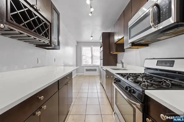 2520 Kennedy Boulevard 2C, Jersey City, NJ 07304