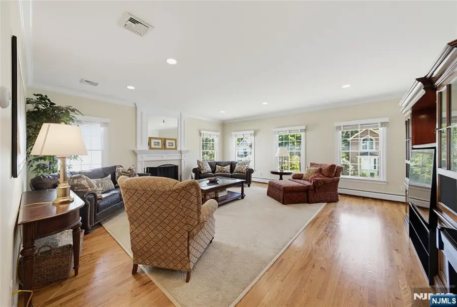 52 Robinhood Avenue, Closter, NJ 07624 - #3