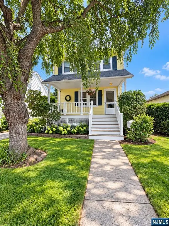 25 Edward Street, Bergenfield, NJ 07621 - #2