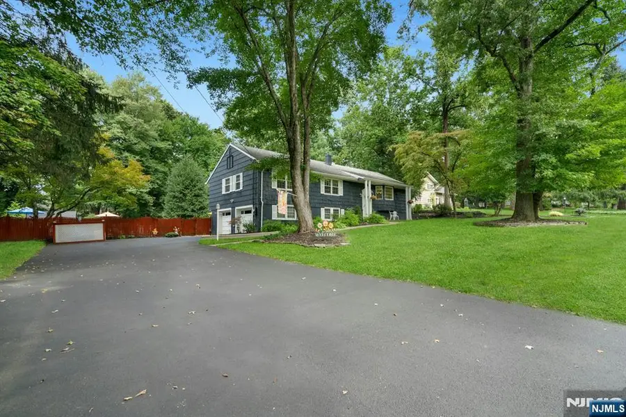 561 Bernita Drive, River Vale, NJ 07675 - #3