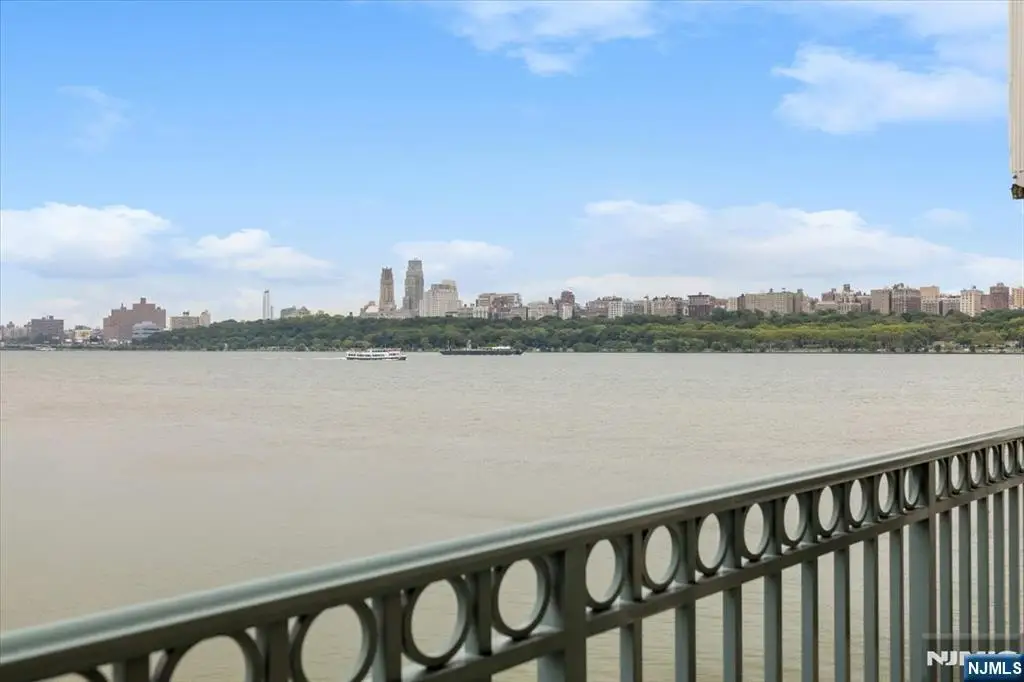 106 The Promenade, Edgewater, NJ 07020 - #1