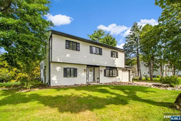 53 Sylvan Terrace, Wayne, NJ 07470