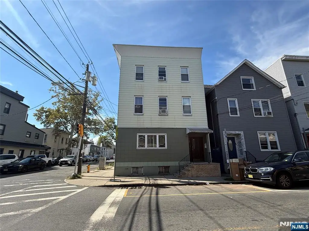 382 Walnut Street, Newark, NJ 07105 - #1