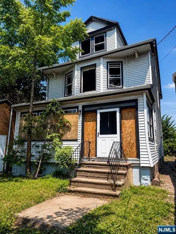 871 Lyons Avenue, Irvington, NJ 07111