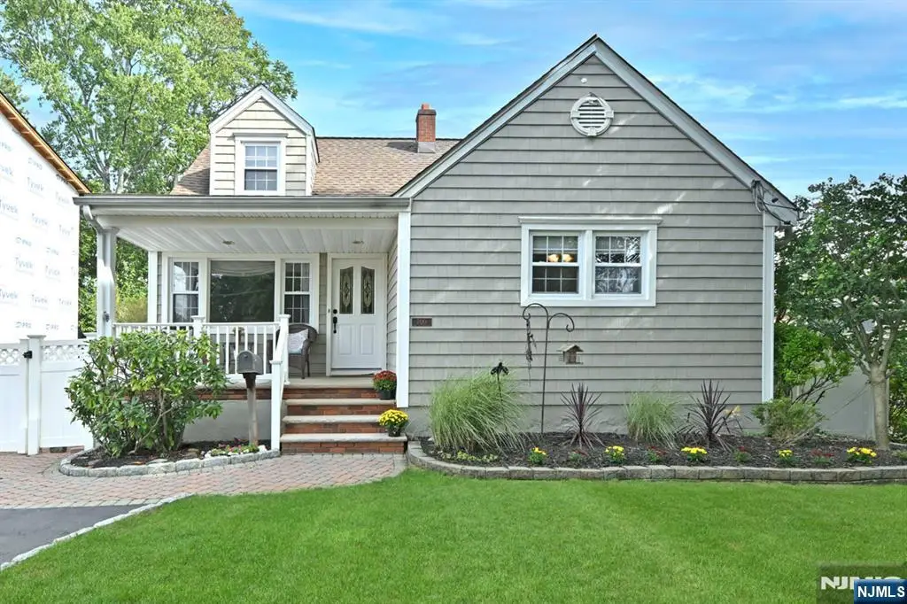 700 Evans Street, Paramus, NJ 07652 - #1