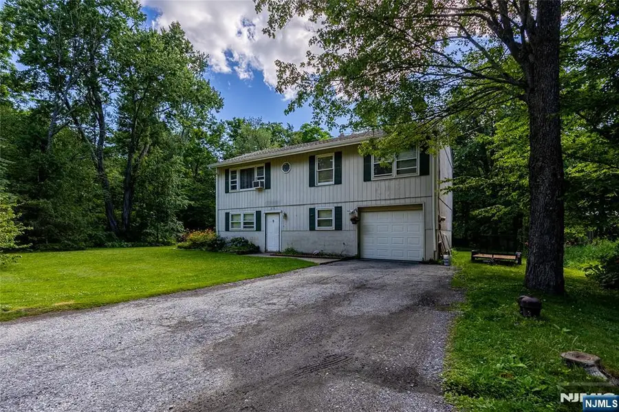 103 Alturas, Highland Lakes, NJ 07422 - #2