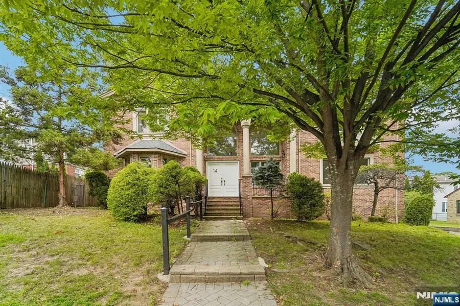 14 Leighton Street, Englewood Cliffs, NJ 07632 - #3