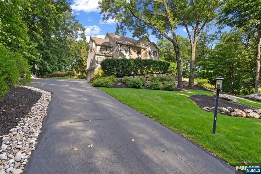 8 Goldfinch Run, Kinnelon, NJ 07405 - #3
