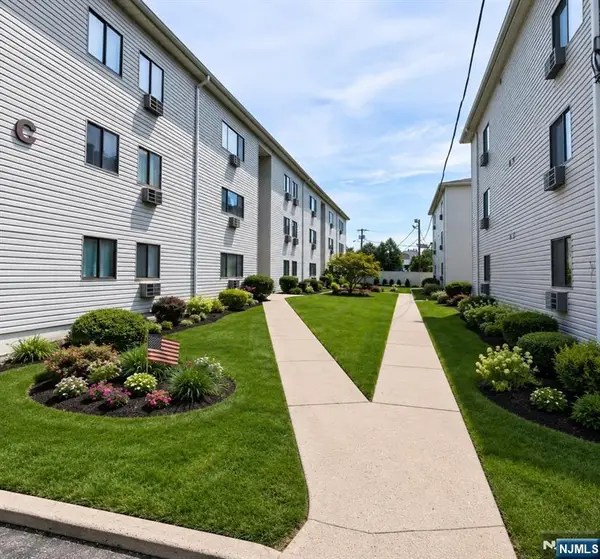 250 Grant Avenue C29 / 329, Lyndhurst, NJ 07071