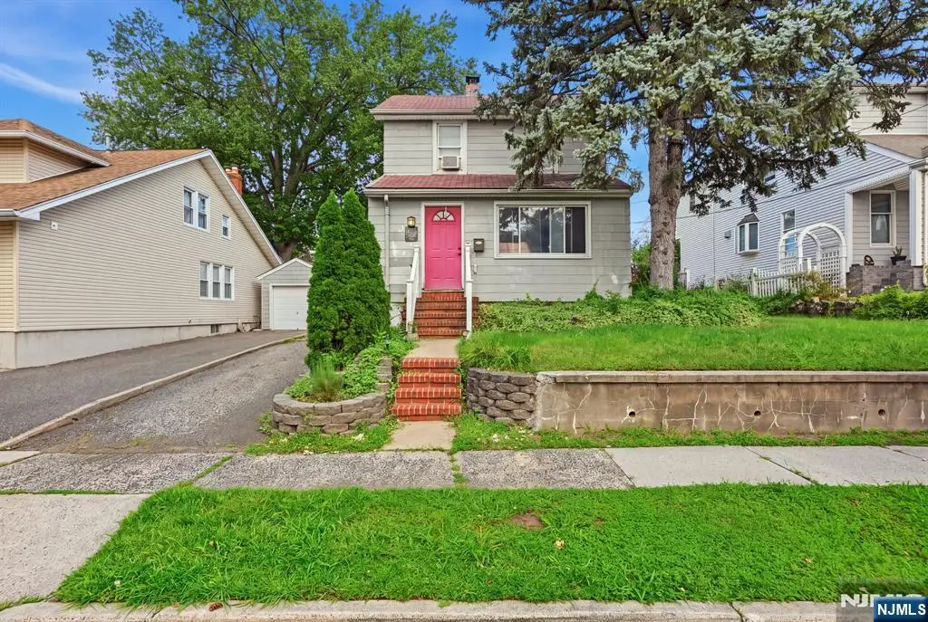 809 Elm Avenue, Ridgefield, NJ 07657 - #1