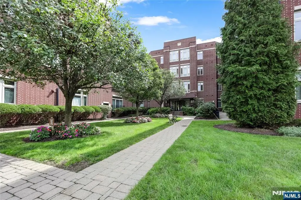 4422 Riverview Avenue 422, Englewood, NJ 07631 - #1