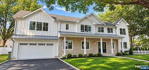 85 Oliver Road, Paramus, NJ 07652