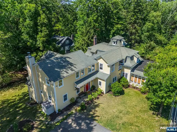 181 Sunset Avenue, Verona, NJ 07044
