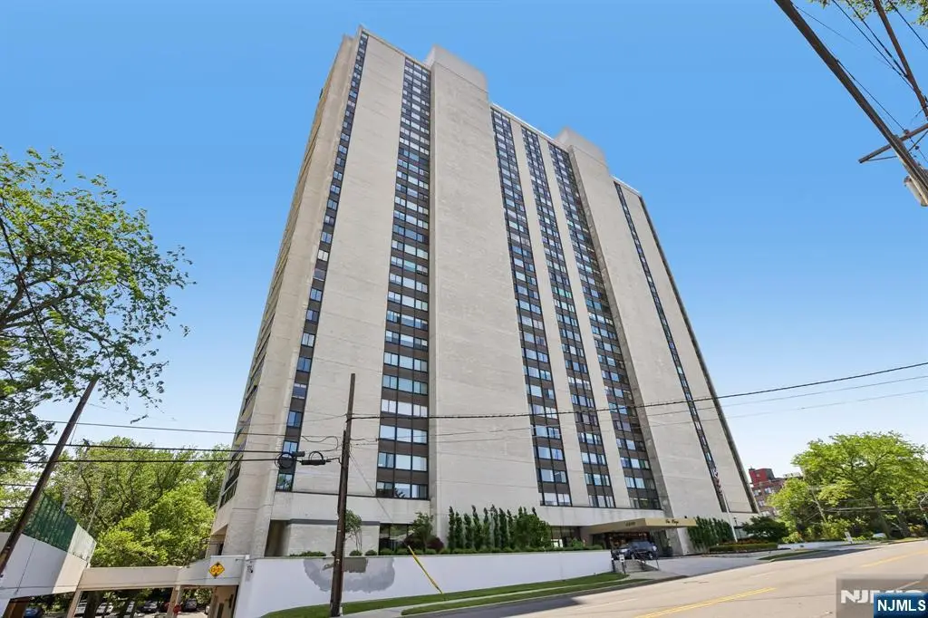 1500 Palisade Avenue 18C, Fort Lee, NJ 07024 - #1