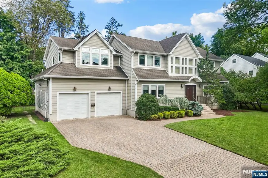 8 Marion Court, Ho Ho Kus, NJ 07423 - #2