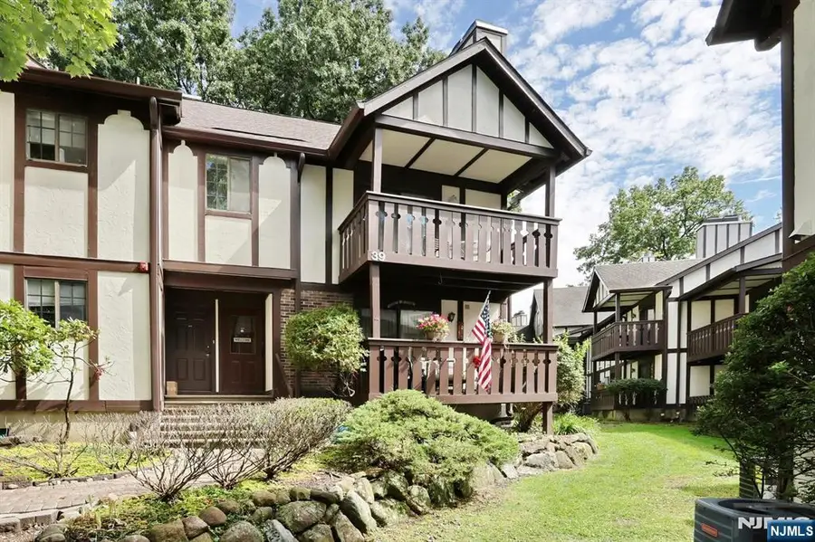 3916 Melville Court 3916, Mahwah, NJ 07430 - #3