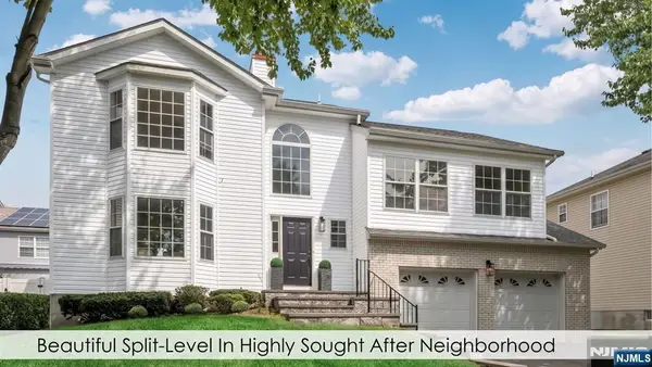 758 Manchester Way, Paramus, NJ 07652