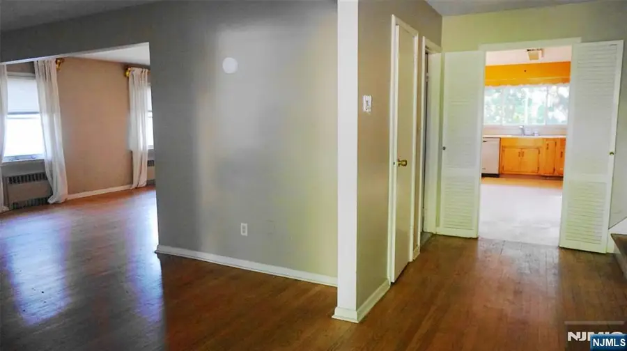 8 S Mountain Way, West Orange, NJ 07052 - #3
