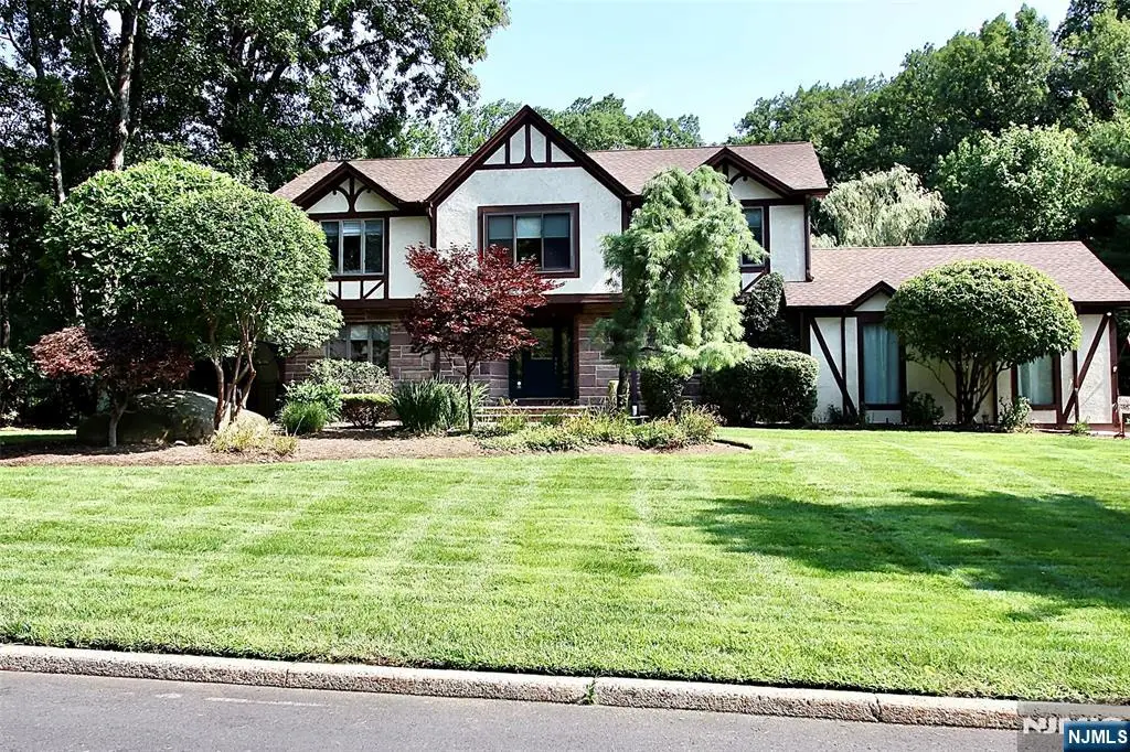9 Watch Hill Road, Mahwah, NJ 07430 - #1