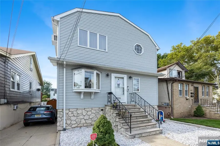 829 Roosevelt Avenue, Secaucus, NJ 07094 - #2