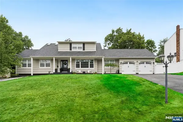 15 Almroth Drive, Wayne, NJ 07470