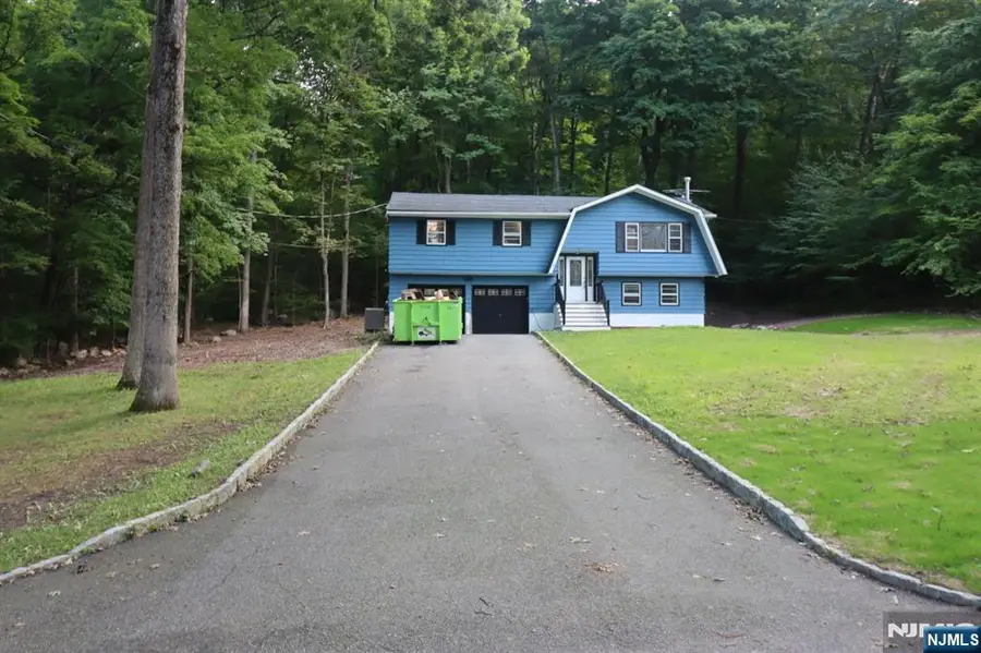 95 Longwood Lake Road, Jefferson, NJ 07438 - #2