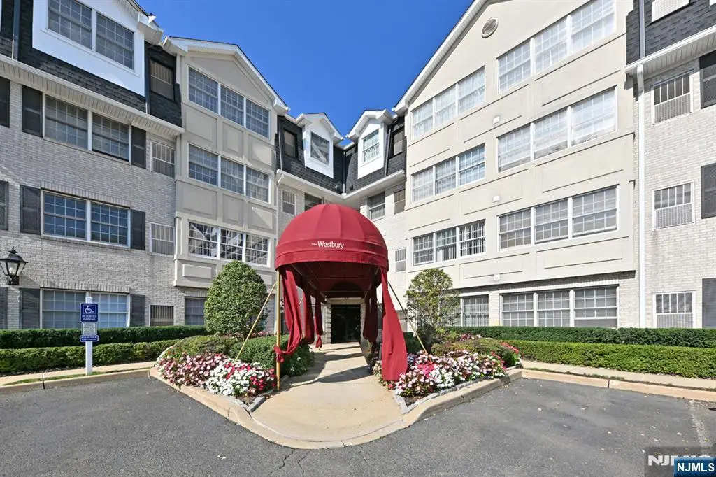 131 Clinton Place 214, Hackensack, NJ 07601 - #1