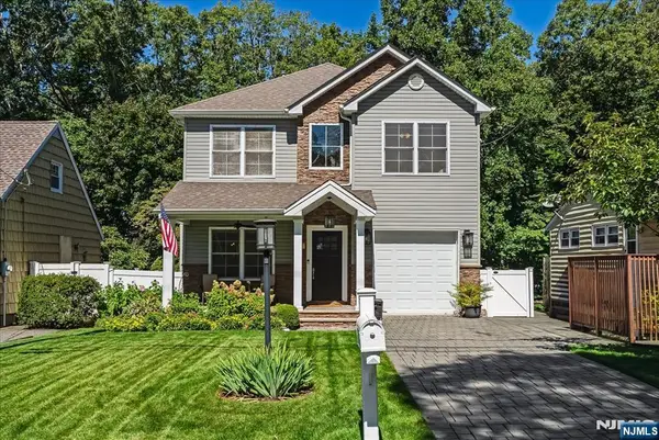 11 Ridge Place, Wayne, NJ 07470