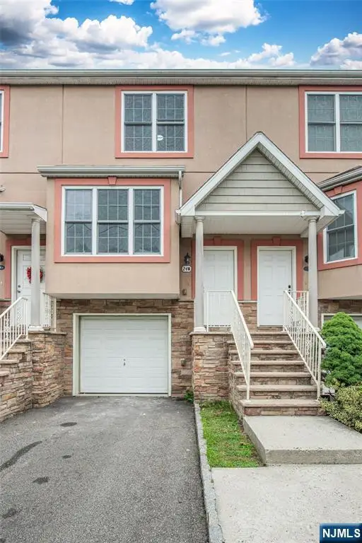 24 Van Pelt, Little Falls, NJ 07424 - #2