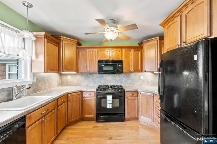 1135 Valley Road B, Wayne, NJ 07470 - #2