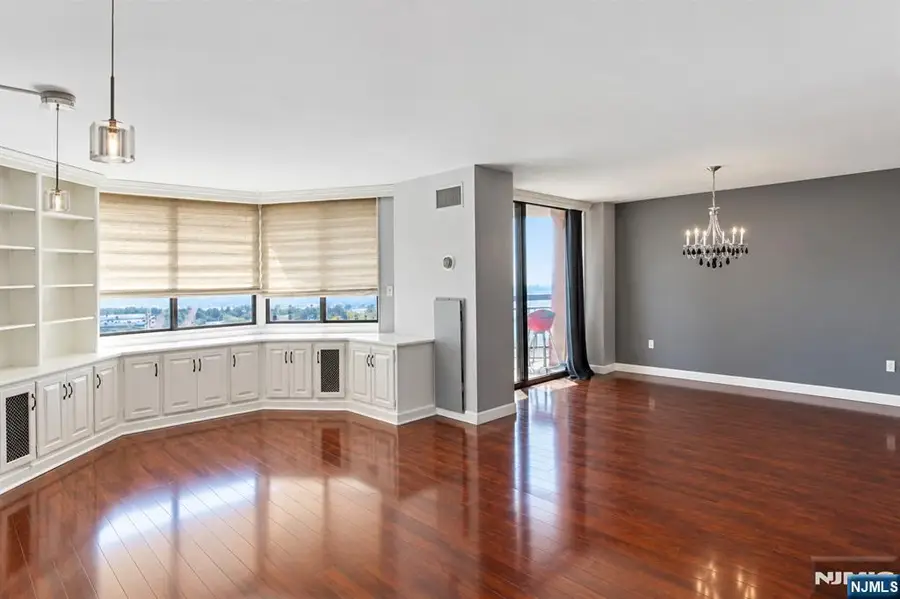 1328 Harmon Cove Tower, Secaucus, NJ 07094 - #2