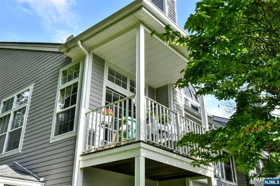 1098 Devon Court 1098, Mahwah, NJ 07430 - #2