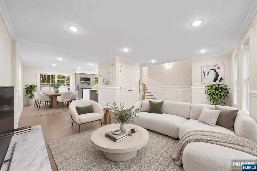 16 Coles Court, River Edge, NJ 07661 - #3