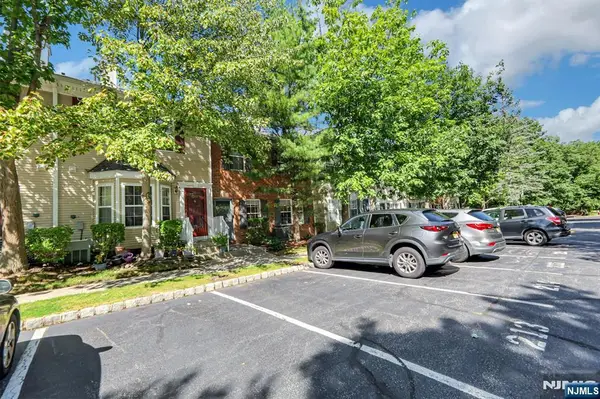 2206 Lancaster Court, Mahwah, NJ 07430