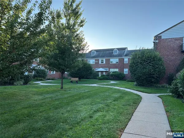 245 Passaic A31, Passaic, NJ 07055