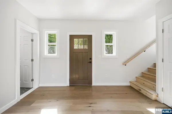 16 Yearling Trail, West Milford, NJ 07421