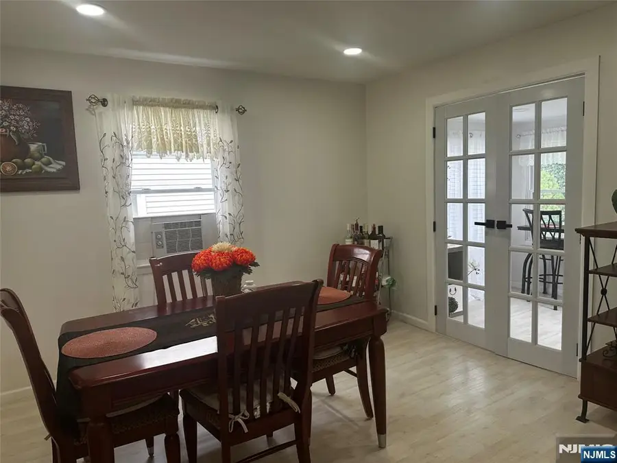 35-37 Montclair Avenue, Clifton, NJ 07011 - #3