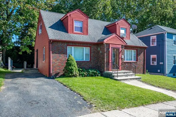 18 Union Place, Irvington, NJ 07111